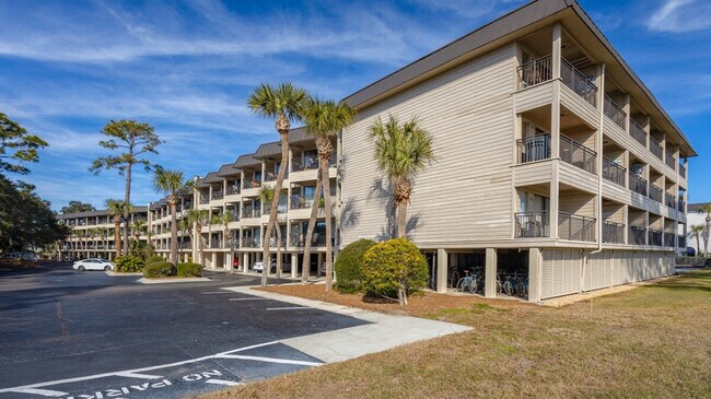 Building Photo - 23 S Forest Beach Dr