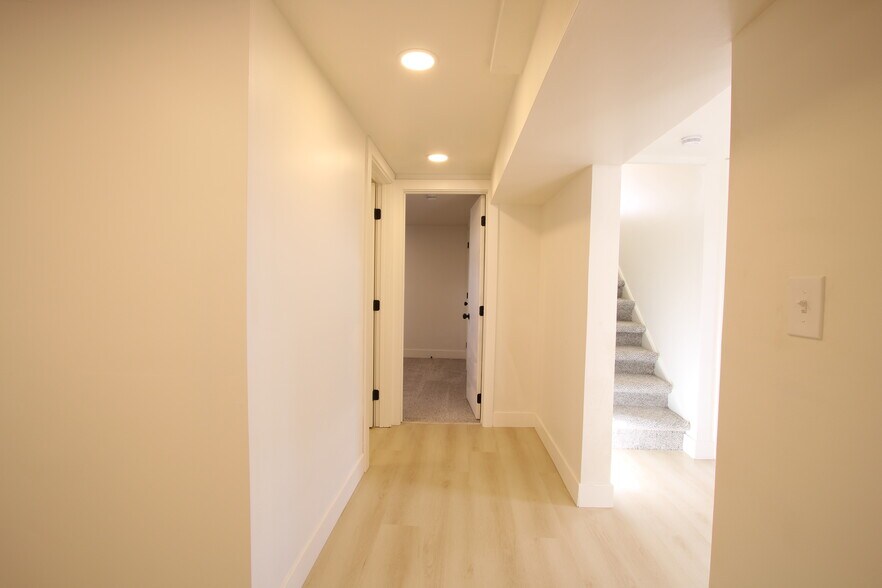 Building Photo - 5007 S 2675 W