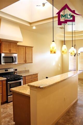 Building Photo - Beautiful Home in Gated community with pool, club house and limited work out facility.