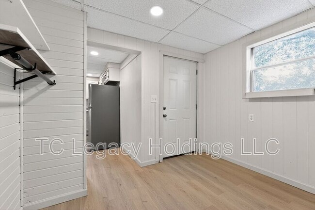 Building Photo - 109 Howard St
