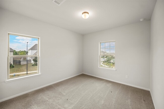 Building Photo - 21215 Central Vly Ln