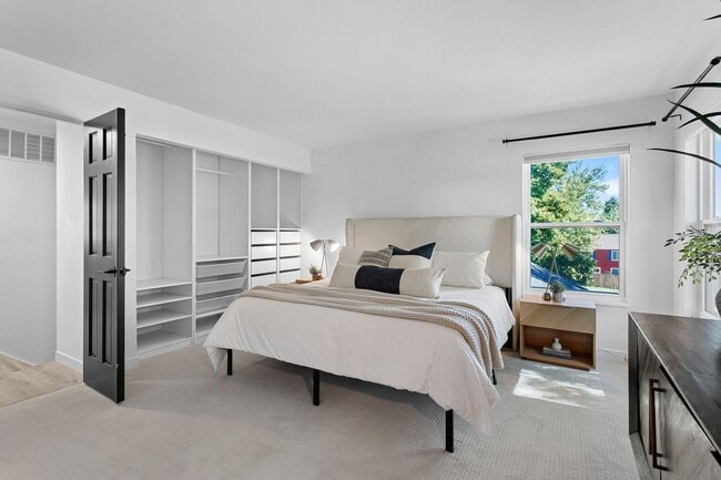 Building Photo - 13804 W Iliff Ave