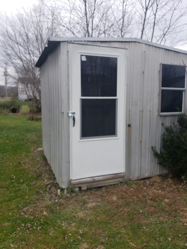 Storage shed - 204 Hamlin Ave