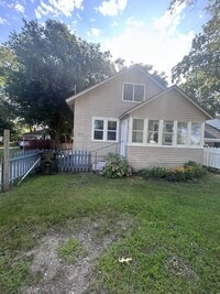 Building Photo - 2252 Beidler St