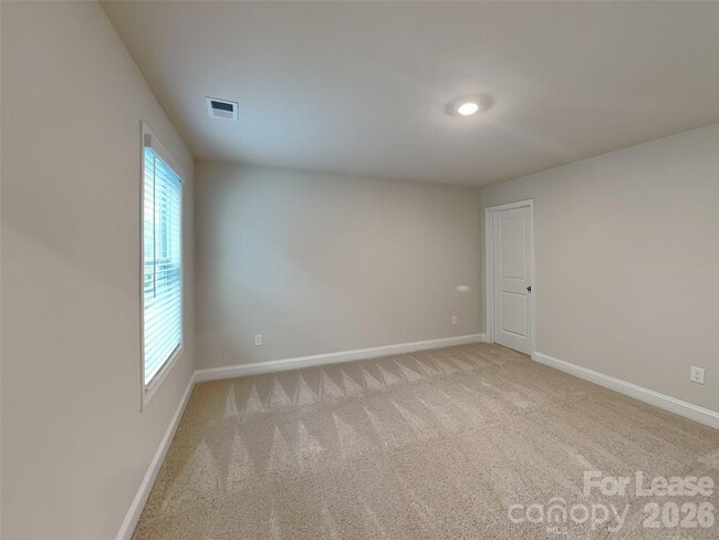 Building Photo - 115 Queenshall Rd