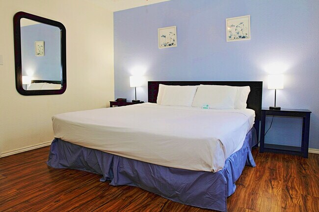 Building Photo - 3309 E Interstate Highway 2