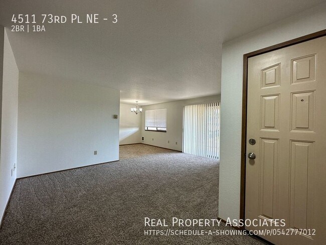 Building Photo - 4511 73rd Pl NE
