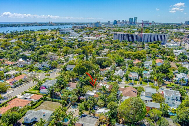 Building Photo - 511 29th St