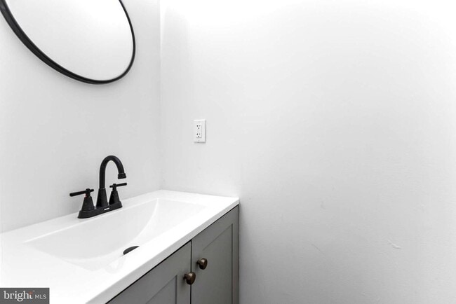 Building Photo - 3324 Edmondson Ave