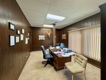 Building Photo - 1207 W Main St