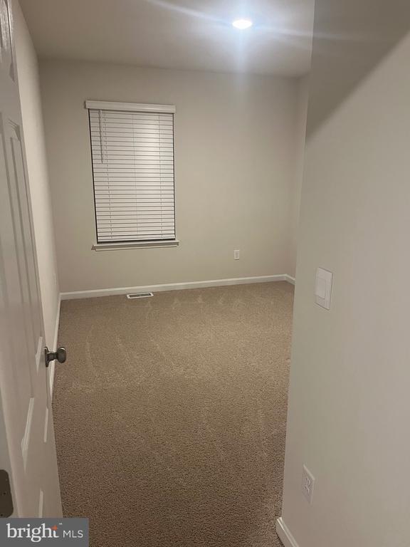 Building Photo - 224 Caterpillar Dr