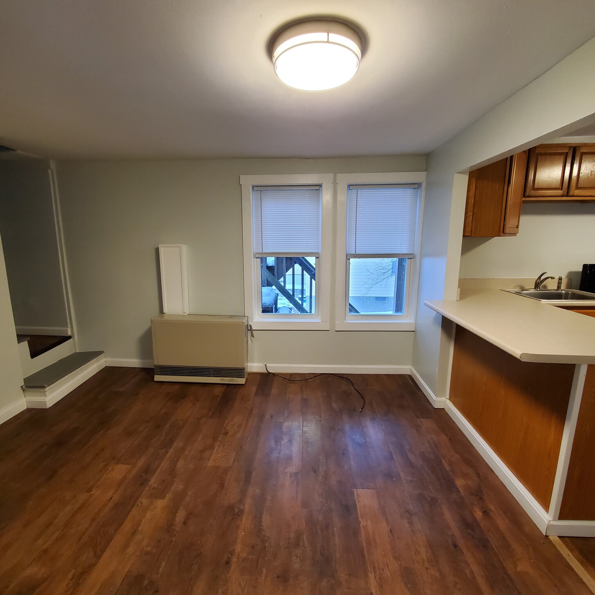 Building Photo - 398 Weaver St