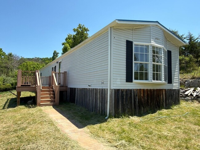 Building Photo - Christiansburg, 3 BR / 2 BA Available