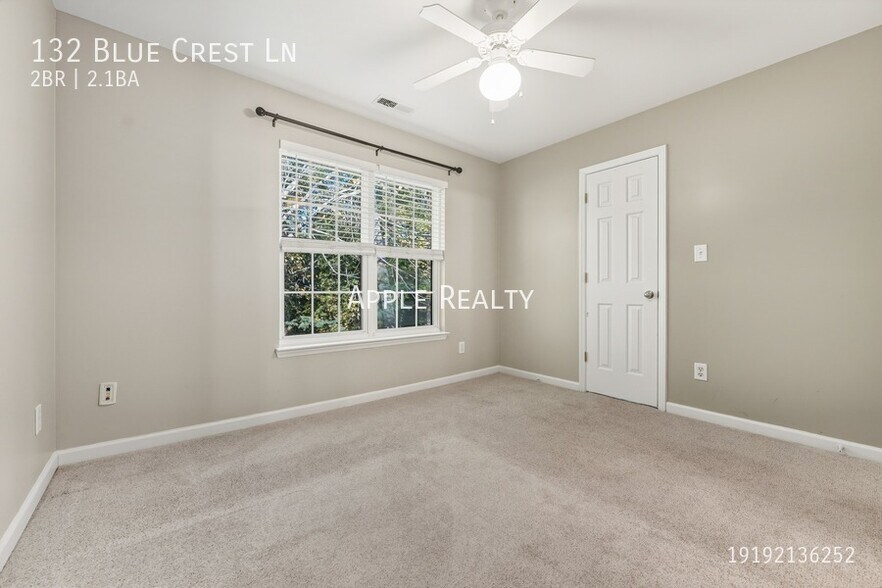 Building Photo - 132 Blue Crest Ln