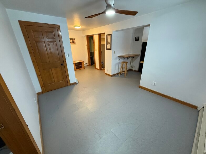 Building Photo - 83 Main St