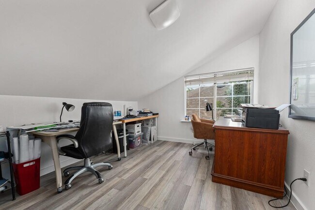 Building Photo - 1409 Lantern Light Dr