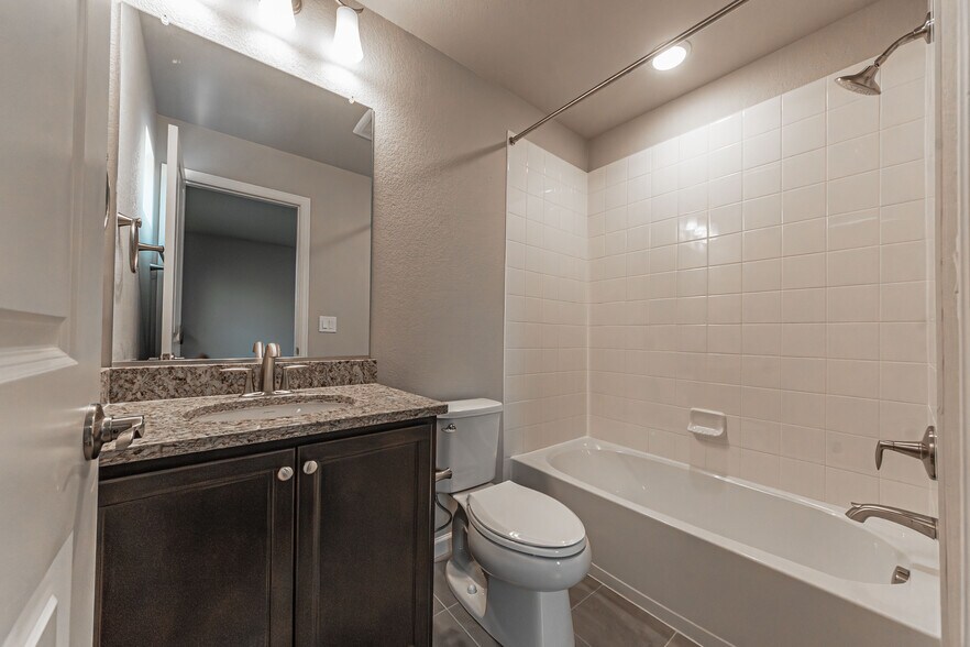 Building Photo - 10653 Columbite Hts