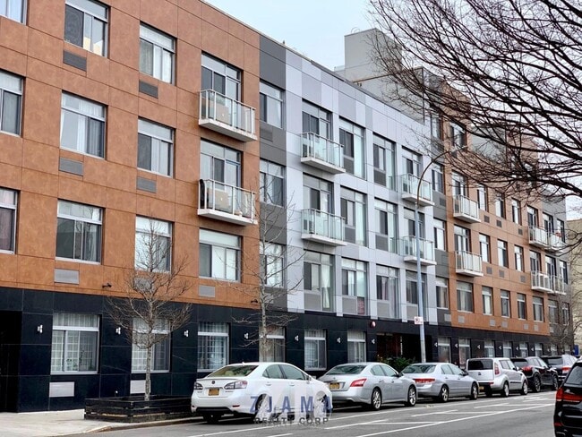 Building Photo - 836 Bergen St