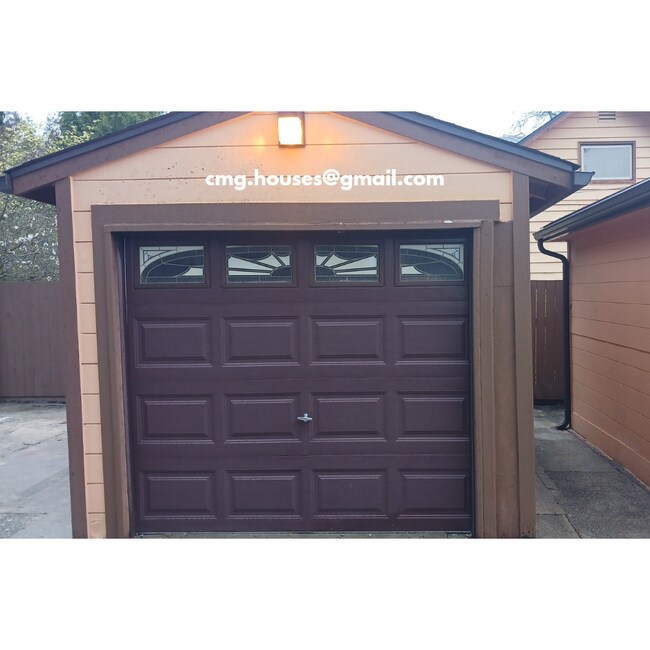 Building Photo - 14602 Portland Ave SW