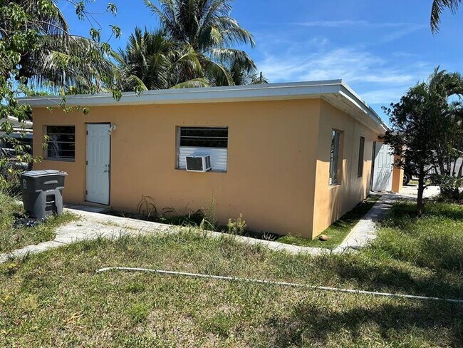 Primary Photo - 1236 Peak Rd