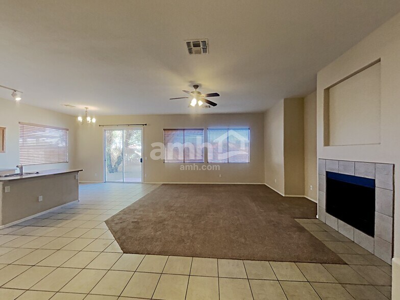 Building Photo - 13544 W Ironwood St