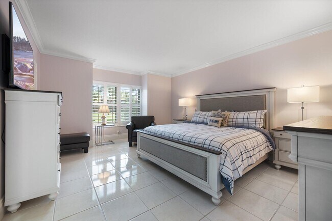 Building Photo - 13400 Polo Rd W