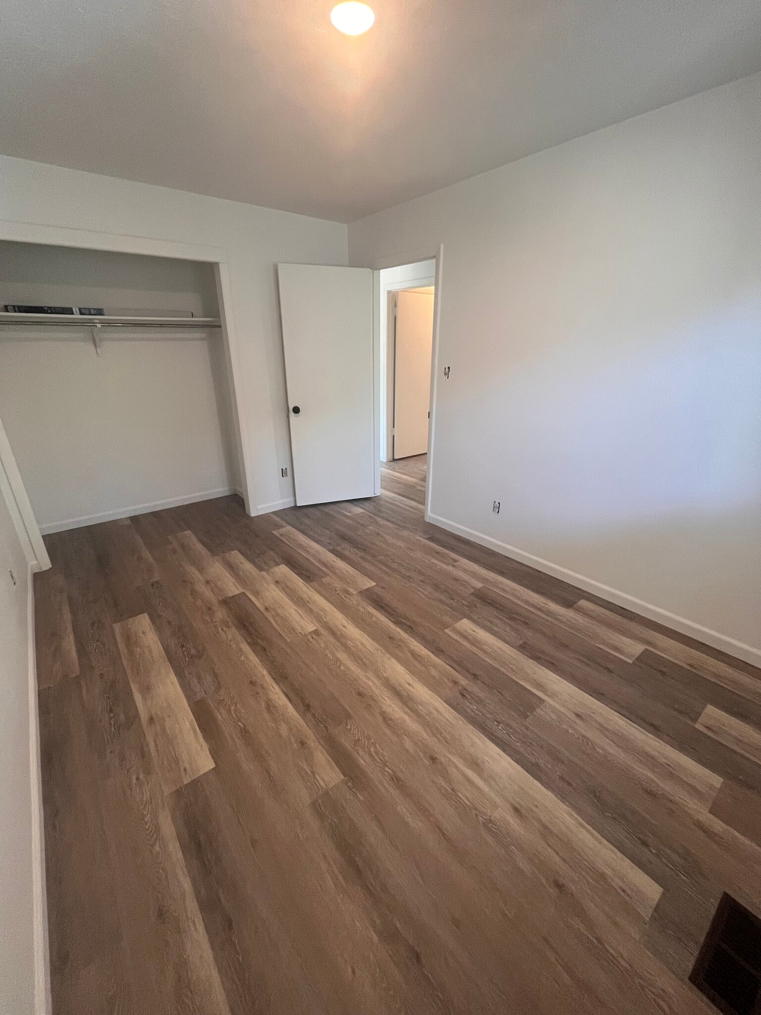 Building Photo - 3253 Castaneda Dr