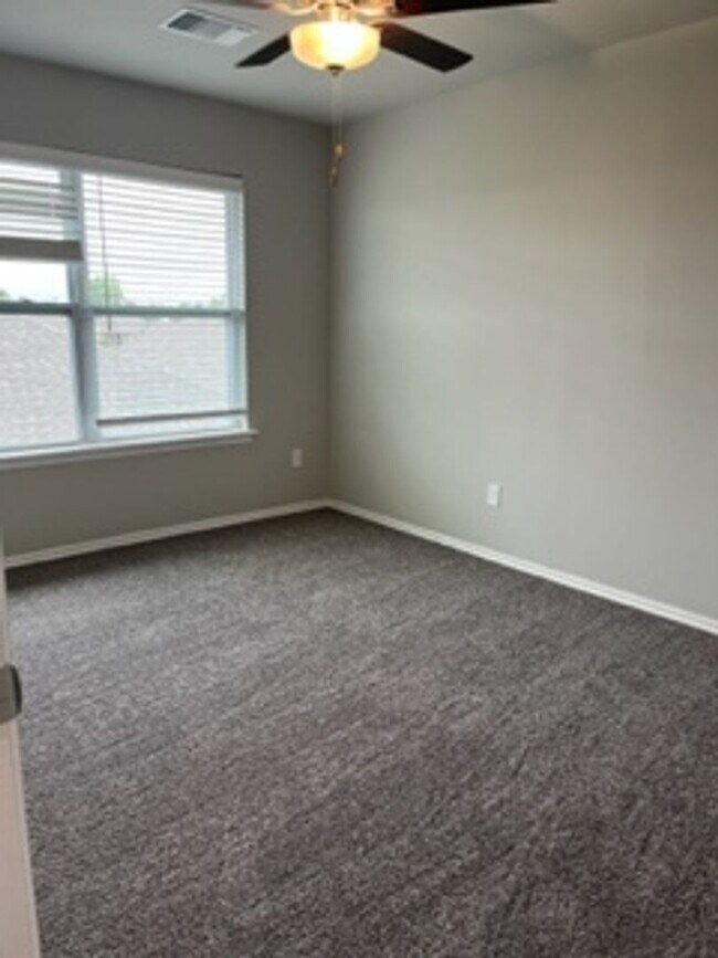 Building Photo - FIRST MONTH FREE!