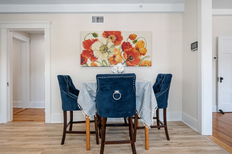 Building Photo - 284 Highland St