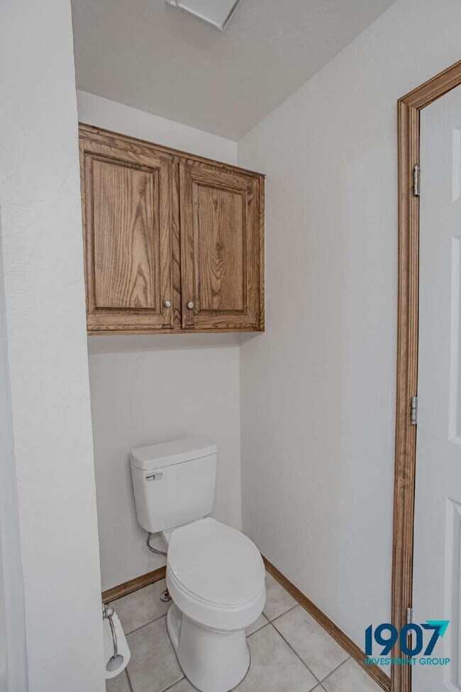 Building Photo - 2508 Tyler Ln
