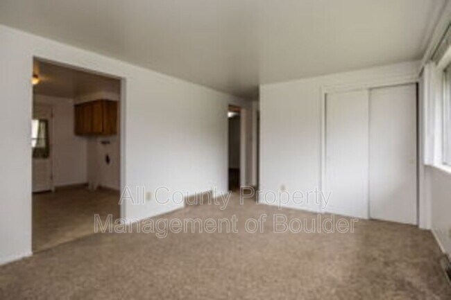 Building Photo - 1523 Lashley St