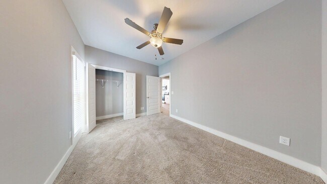 Building Photo - Modern 2BR/2BA Townhome in North Opelika