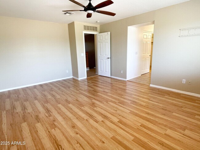Building Photo - 7324 W Forest Grove Ave