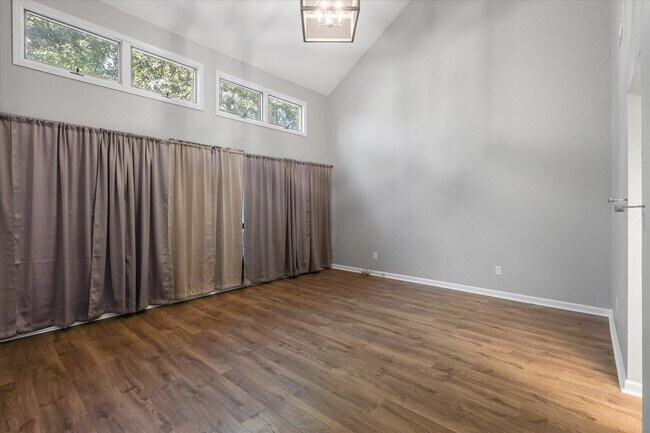 Building Photo - 3108 Ironwood Dr