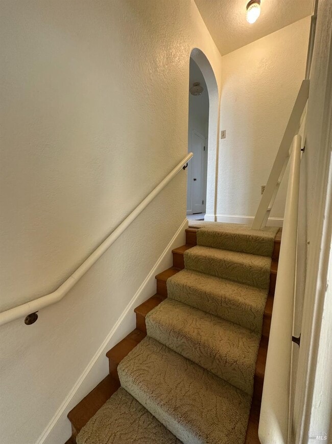 Building Photo - 258 W J St