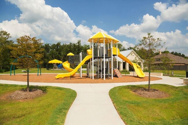 Building Photo - 5502 Pleasant Falls Dr