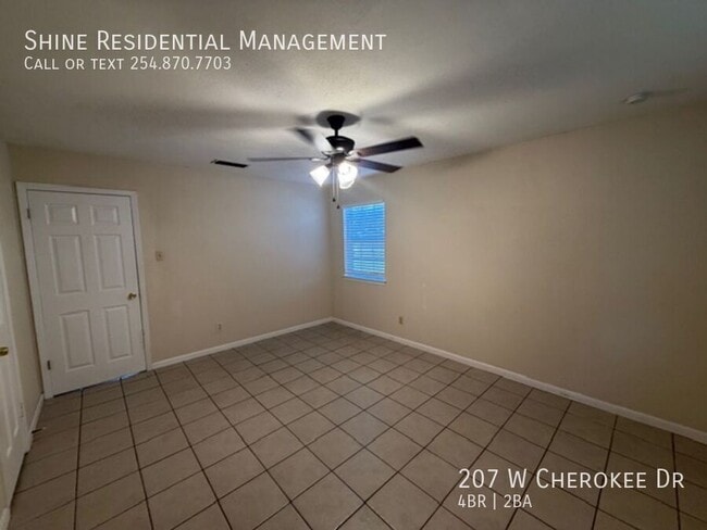 Building Photo - 207 W Cherokee Dr