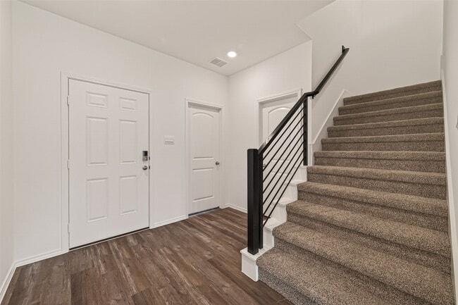 Building Photo - 6107 Ginevra Summers Dr