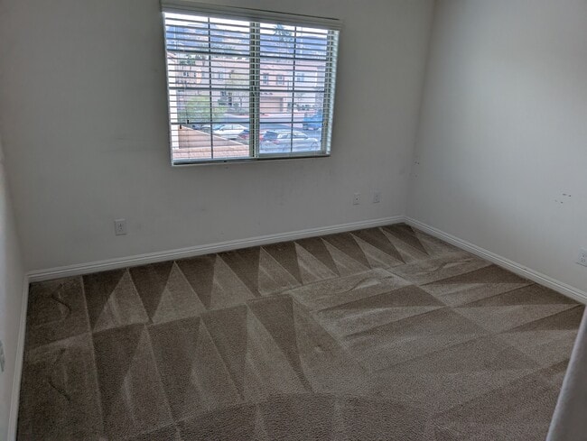 Building Photo - 71 Sevilla Heights Dr