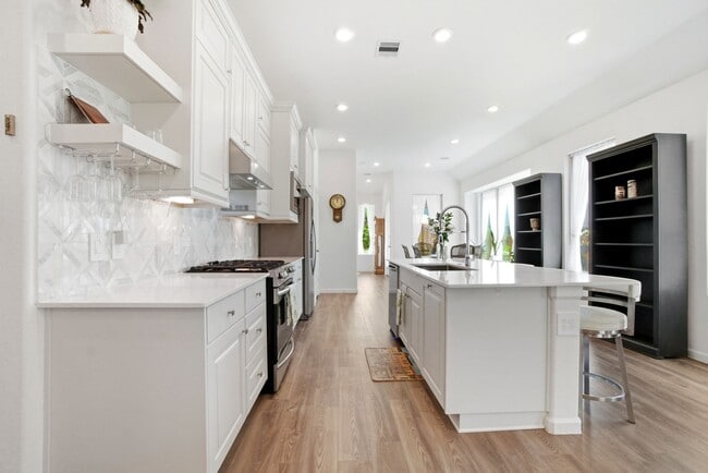 Building Photo - 1409 Northwood Blf Ln