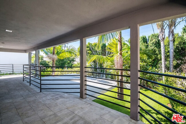 Building Photo - 161 N Hamel Dr