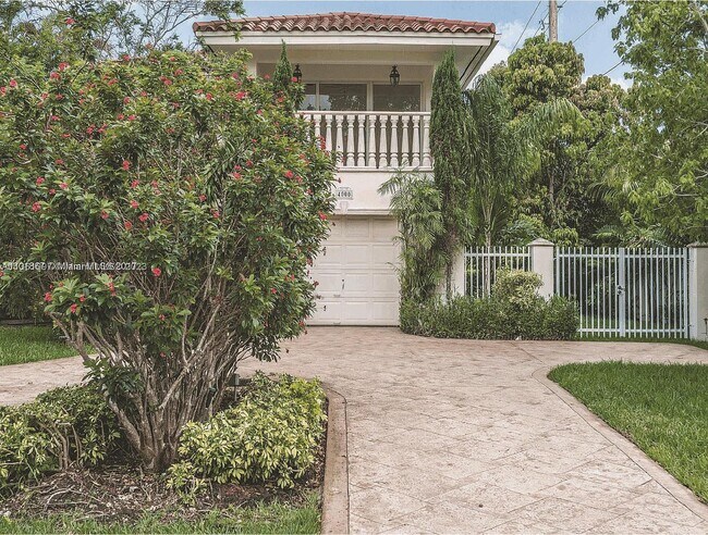 Building Photo - 4000 Alhambra Cir