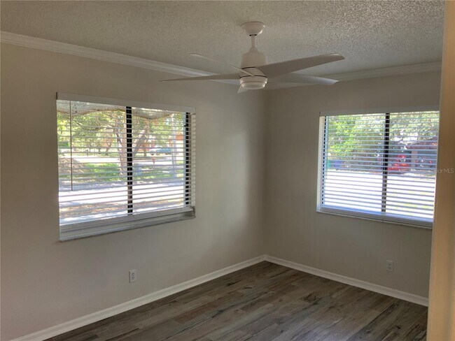 Building Photo - 14597 Vista Ln