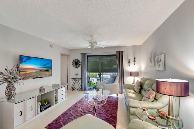 Building Photo - 7202 Golf Colony Ct