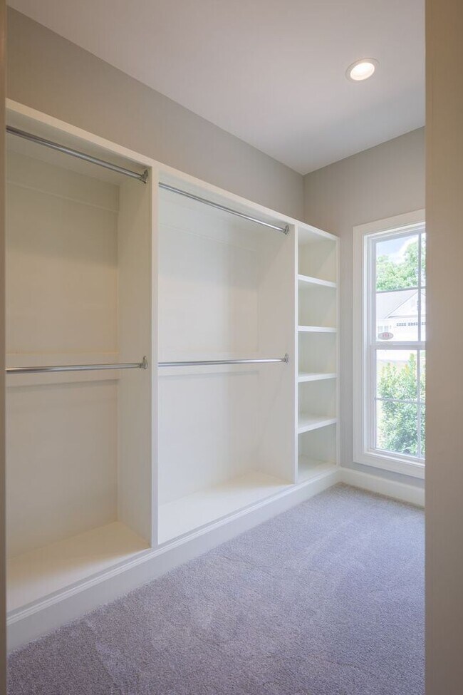 Building Photo - 5039 Hatfield Cir