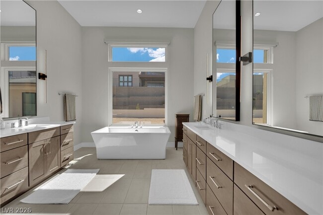 Building Photo - 10973 Horizon Ledge Ave