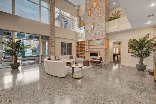 Building Photo - 2111 Edgewood Ave