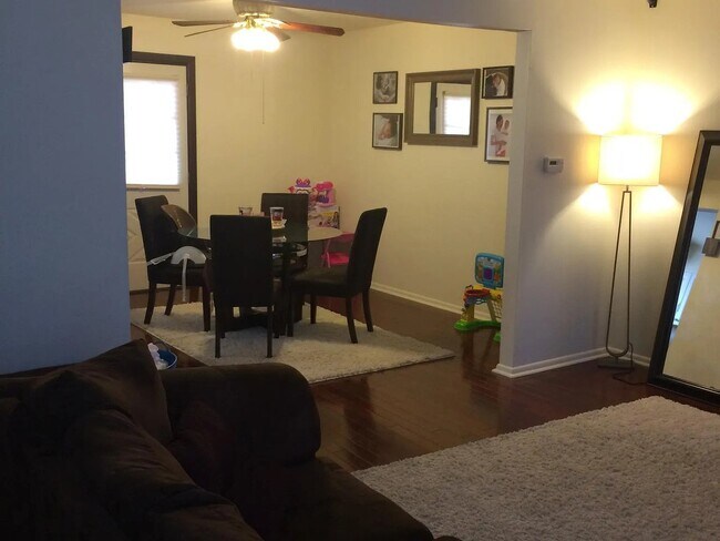 Primary Photo - 4035 California Ave