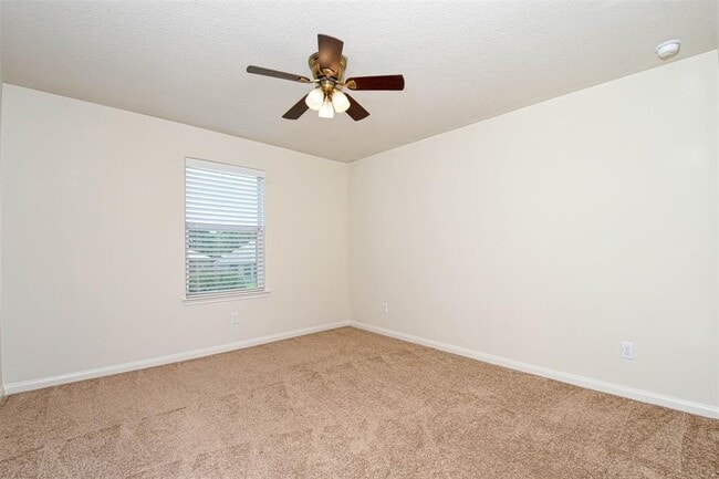 Building Photo - 30803 W Lost Creek Blvd