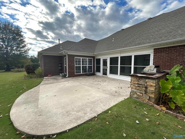 Building Photo - 3037 Twelvestones Rd SE